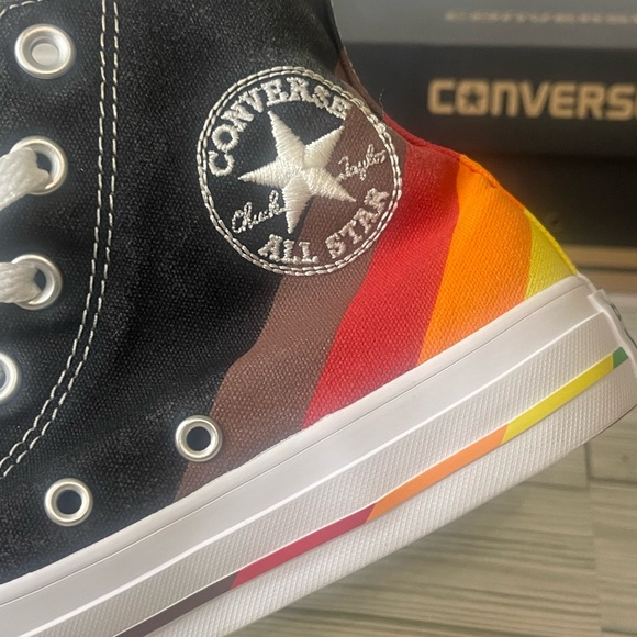 ✨Converse✨ Pride Theme Hightop - Picture 13 of 14